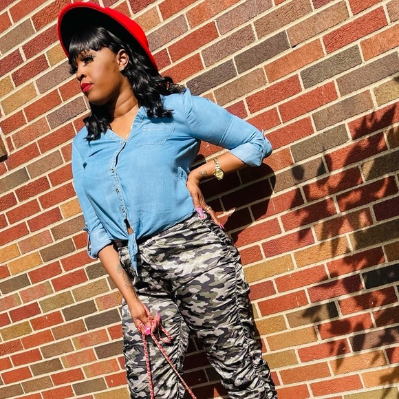 NEW TRENDY LIGHT WEIGHT DENIM CHAMBRAY BUTTON DOWN SHIRT - Picture 4 of 9